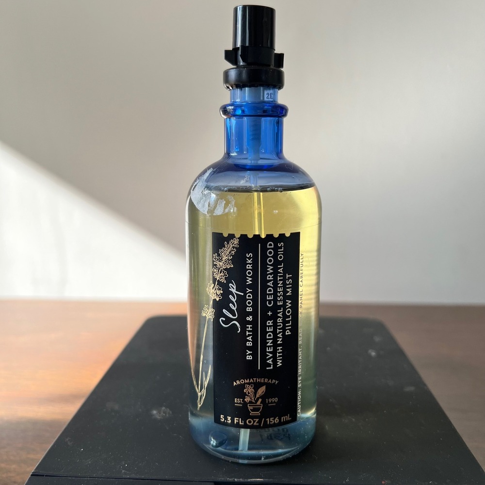 Bath & Body Works Aromatherapy Sleep Lavender Cedarwood Pillow Mist 5.3oz Spray